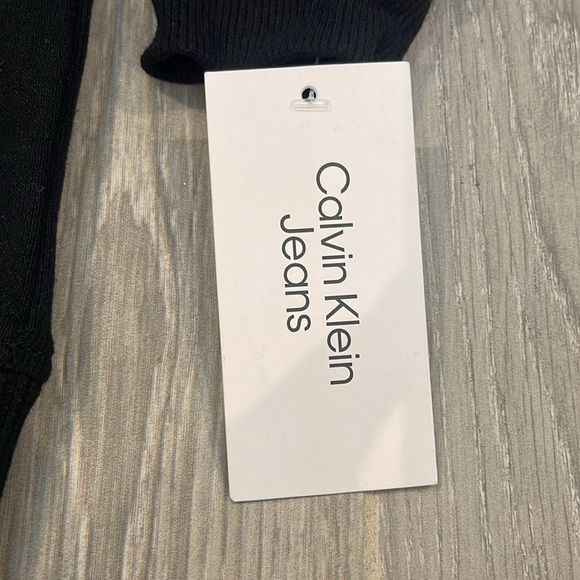 NWT Calvin Klein Black Sweatshirt - Size 3T - Picture 4 of 8